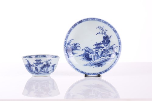 Lot 150 - A Chinese blue & white 'Nanking Cargo' tea...