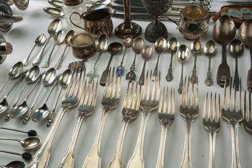 Lot 301 - A mixed collection of silver flatware mostly...