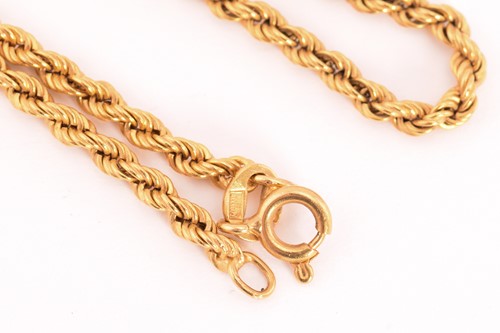 Lot 300 - An 18ct yellow gold twisted rope chain, with...