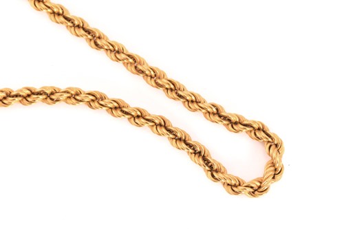 Lot 300 - An 18ct yellow gold twisted rope chain, with...