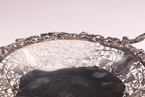 Lot 269 - A 20th-century heavy silver cake stand,...