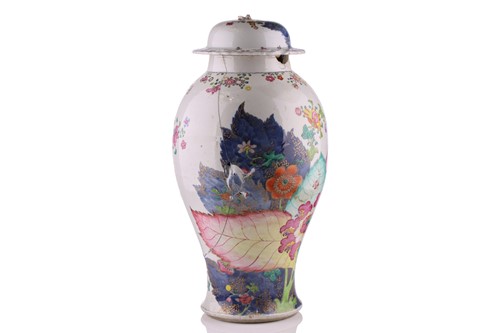 Lot 191 - A large Chinese Tobacco leaf pattern vase &...