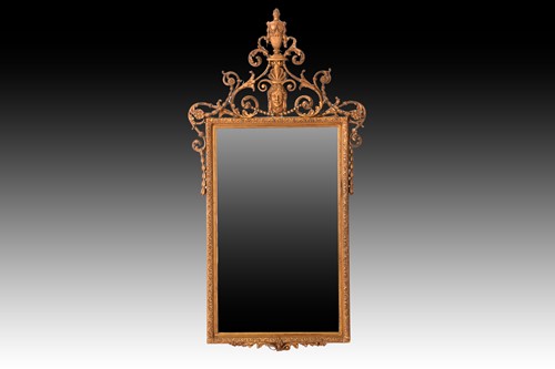 Lot 261 - An Edwardian gilt composition wall mirror of a...