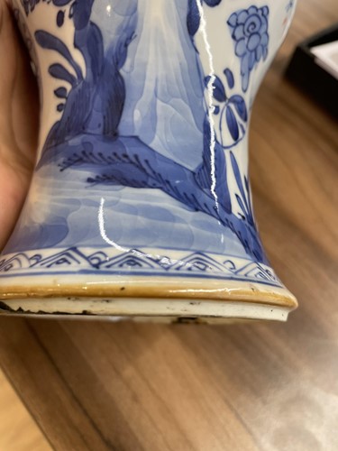Lot 97 - A Chinese blue and white porcelain vase, 18th...