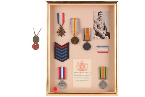 Lot 356 - A framed set of First and Second World War...