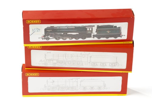 Lot 302 - Three boxed Hornby Railways locomotives,...