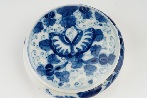 Lot 177 - A collection of Chinese blue & white porcelain...