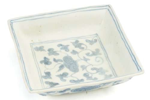 Lot 117 - A small group of Chinese blue & white...