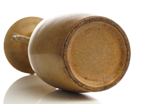 Lot 96 - A Chinese porcelain mallet shape vase,...