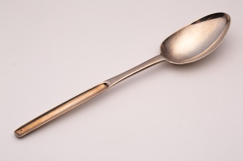 Lot 414 - An Irish mid 18th century spoon cum marrow...