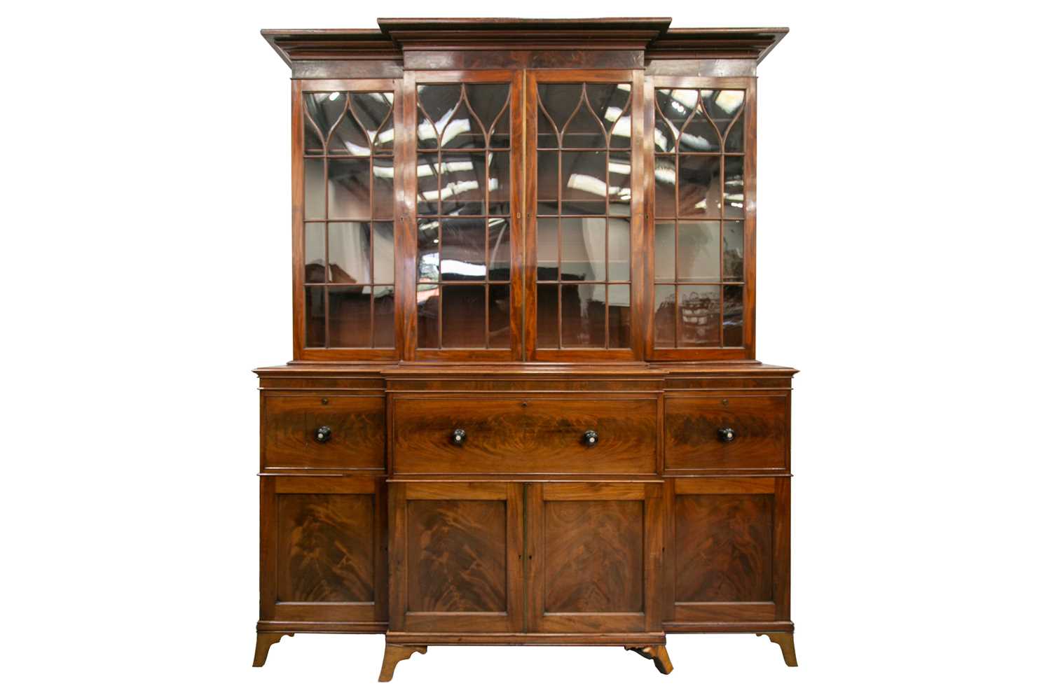 Lot 266 - A large early 19th century figured mahogany...