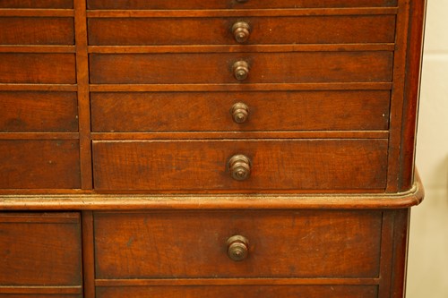 Lot 316 - A Victorian marble-topped mahogany...
