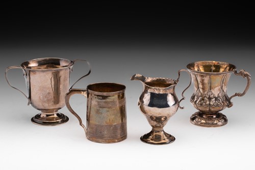 Lot 408 - A George III small two handled loving cup;...