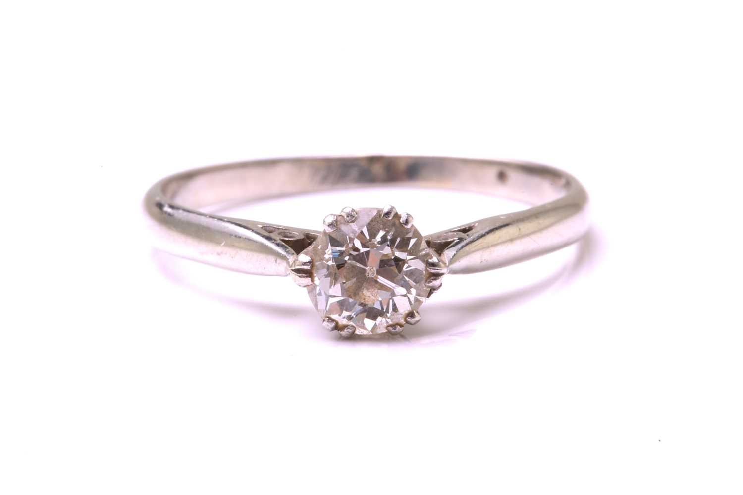 Lot 124 - A diamond solitaire ring, featuring an old-cut...