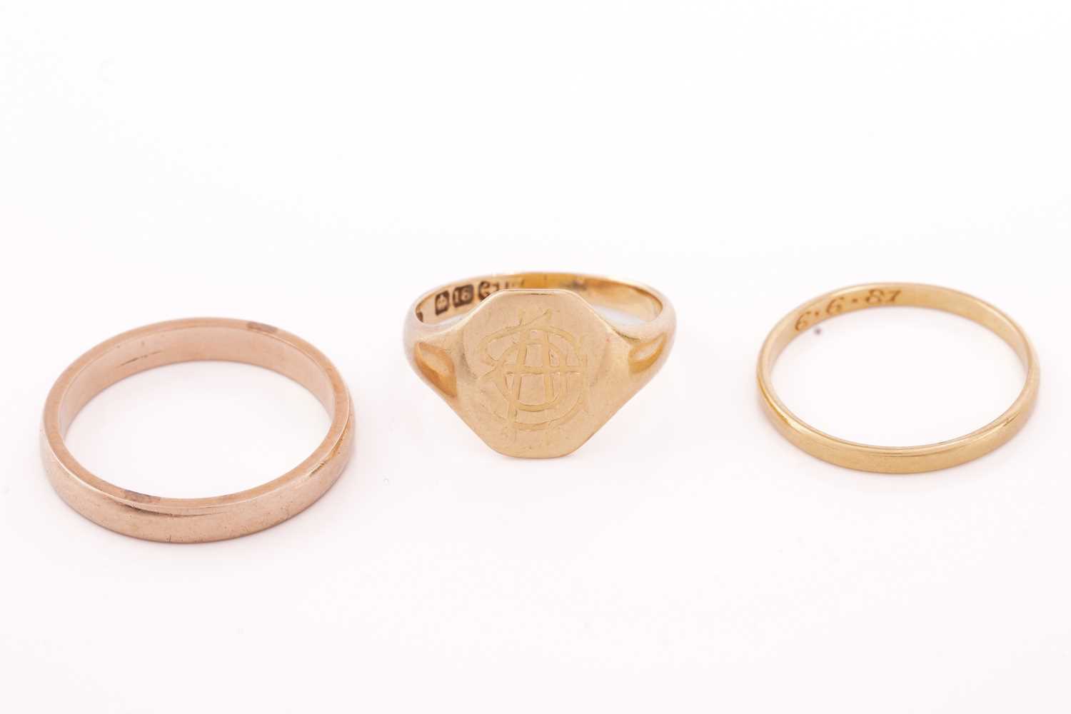 Lot 195 - Two 18ct yellow gold rings and a 14ct gold...