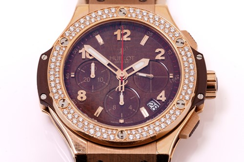 Lot 428 - A 41mm Hublot Big Bang Chronograph featuring a...