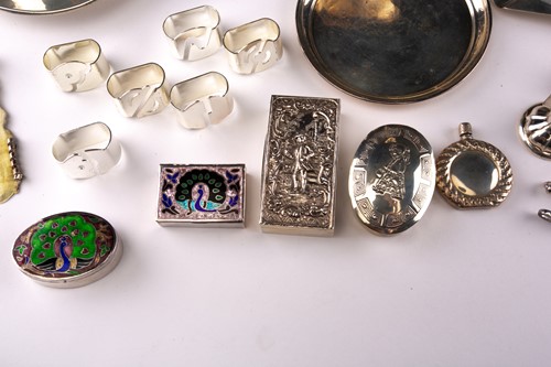 Lot 437 - An Edwardian silver snuff box; rectangular,...