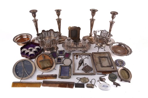 Lot 482 - A mixed collection of silver and silver plate...