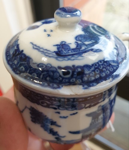 Lot 162 - A collection of Chinese blue & white porcelain,...