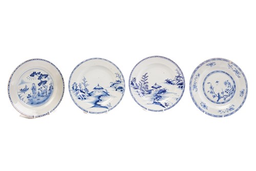 Lot 185 - A set of six Chinese export blue & white soup...