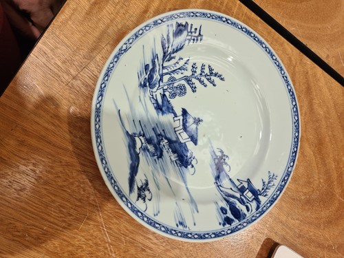 Lot 185 - A set of six Chinese export blue & white soup...