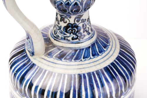 Lot 138 - A Chinese porcelain blue and white ewer, of...