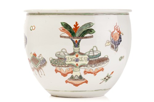 Lot 176 - A Chinese porcelain famille rose jardiniere,...