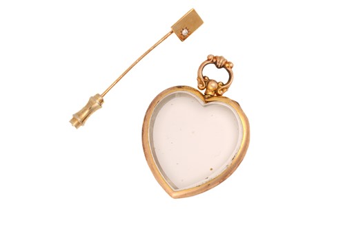 Lot 37 - A 9ct yellow gold heart pendant and tie pin;...