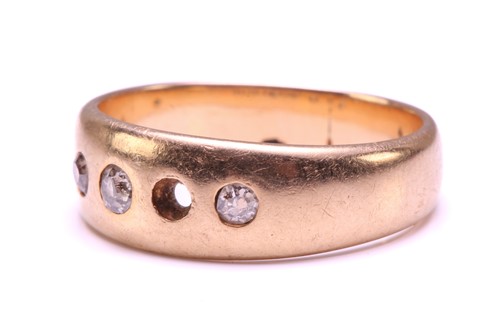 Lot 18 - An 18ct gold ring set with diamonds,...