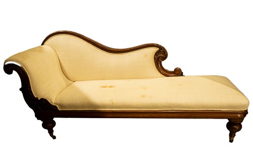Lot 276 - A Victorian single-ended mahogany chaise...