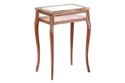 Lot 280 - A mahogany cartouche topped bijouterie table,...