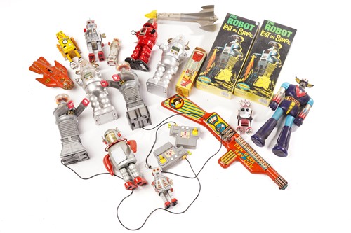 Lot 403 - Two boxed and unopened Polar Light 'The Robot...