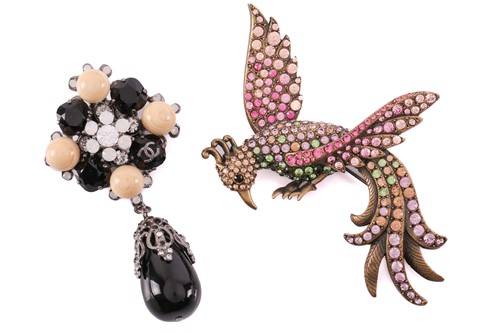 Lot 302 - Two costume brooches; to include a Chanel...