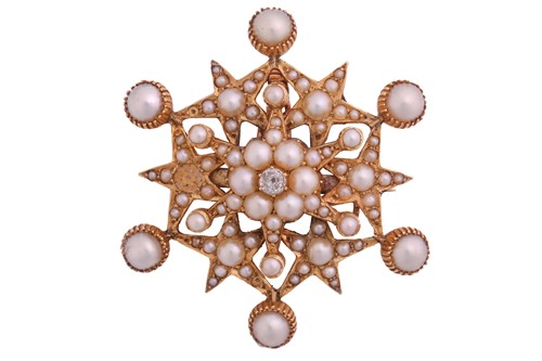 Lot 195 - A star cluster convertible brooch set with...