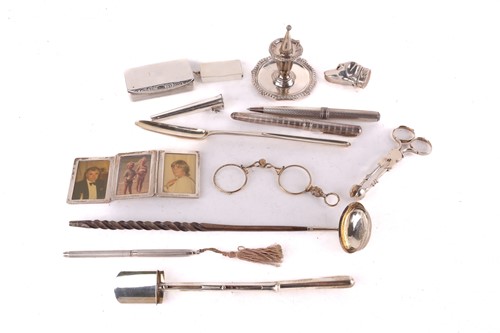 Lot 465 - A collection of small interesting silver items...