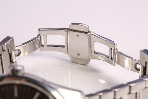 Lot 413 - A Movado Stratus quartz watch, featuring a...