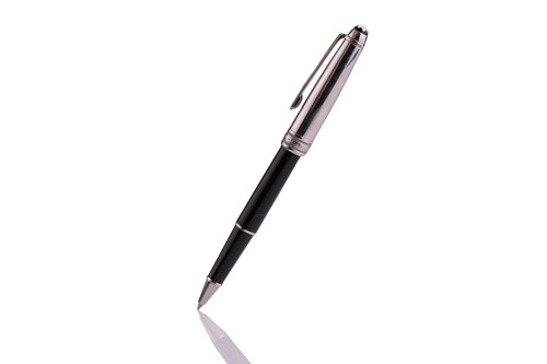 Lot 390 - Montblanc Meisterstück rollerball pen, with...