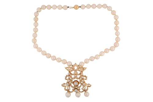 Lot 61 - A pearl necklace with a diamond-set pendant,...
