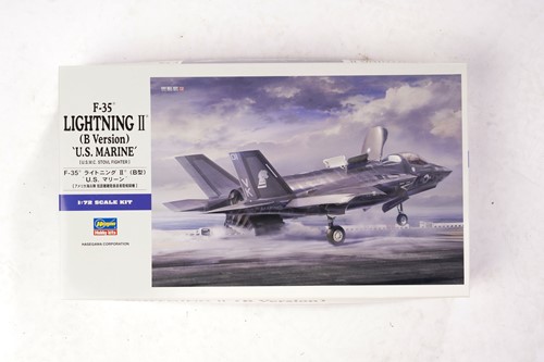 Lot 427 - Three boxed Revell model aeroplane kits,...