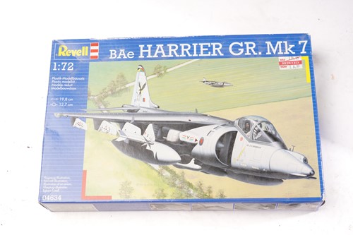 Lot 427 - Three boxed Revell model aeroplane kits,...