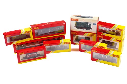 Lot 398 - Eleven boxed Hornby OO Gauge items, engines...