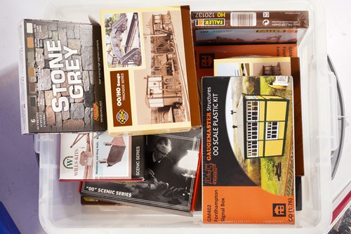 Lot 409 - A large collection of Ratio Trackside model...