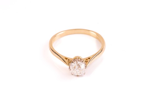 Lot 264 - A single stone diamond ring; the old cushion...