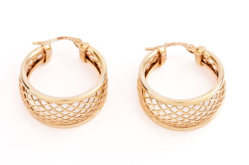 Lot 81 - A pair of 18 carat gold open mesh hoop...