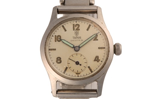 Lot 449 - A Tudor Oyster wristwatch, featuring a swiss...