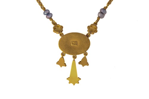 Lot 9 - An Etruscan revival necklace with a central...