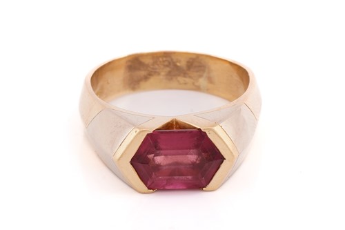 Lot 133 - A Marina B pink tourmaline dress ring: the...