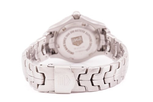 Lot 419 - A Tag Heuer Link Lady's watch, featuring a...