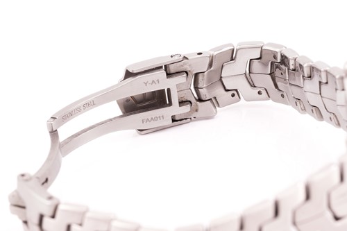 Lot 419 - A Tag Heuer Link Lady's watch, featuring a...