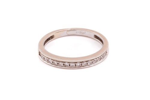 Lot 349 - A diamond half-eternity ring, comprising a row...